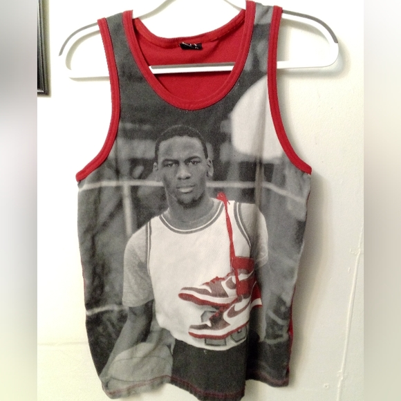⭐GUC MICHAEL JORDAN GRAPHIC TANK TOP MEN'S SHIRT SIZE SMALL AIR JORDAN NIKE - Picture 1 of 6